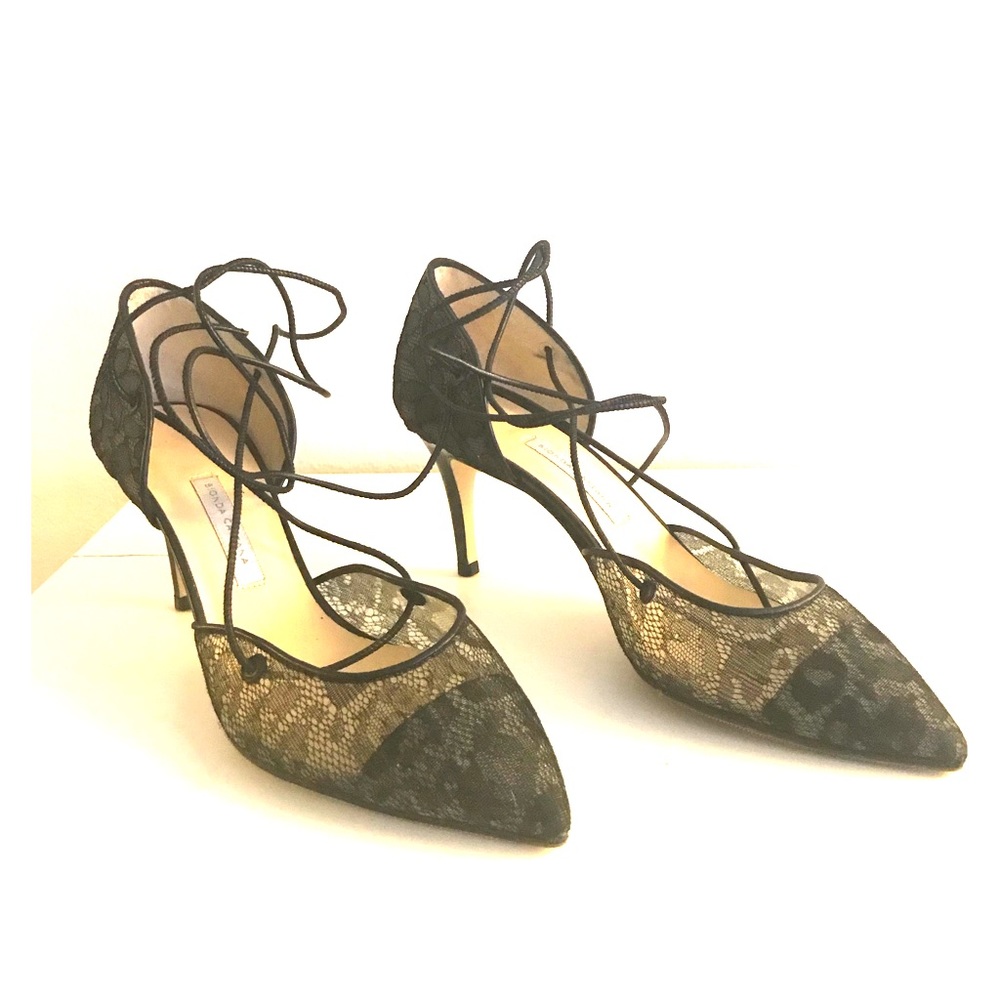 Bionda Gastana ‘Nicole’ Lace Pointed Pumps